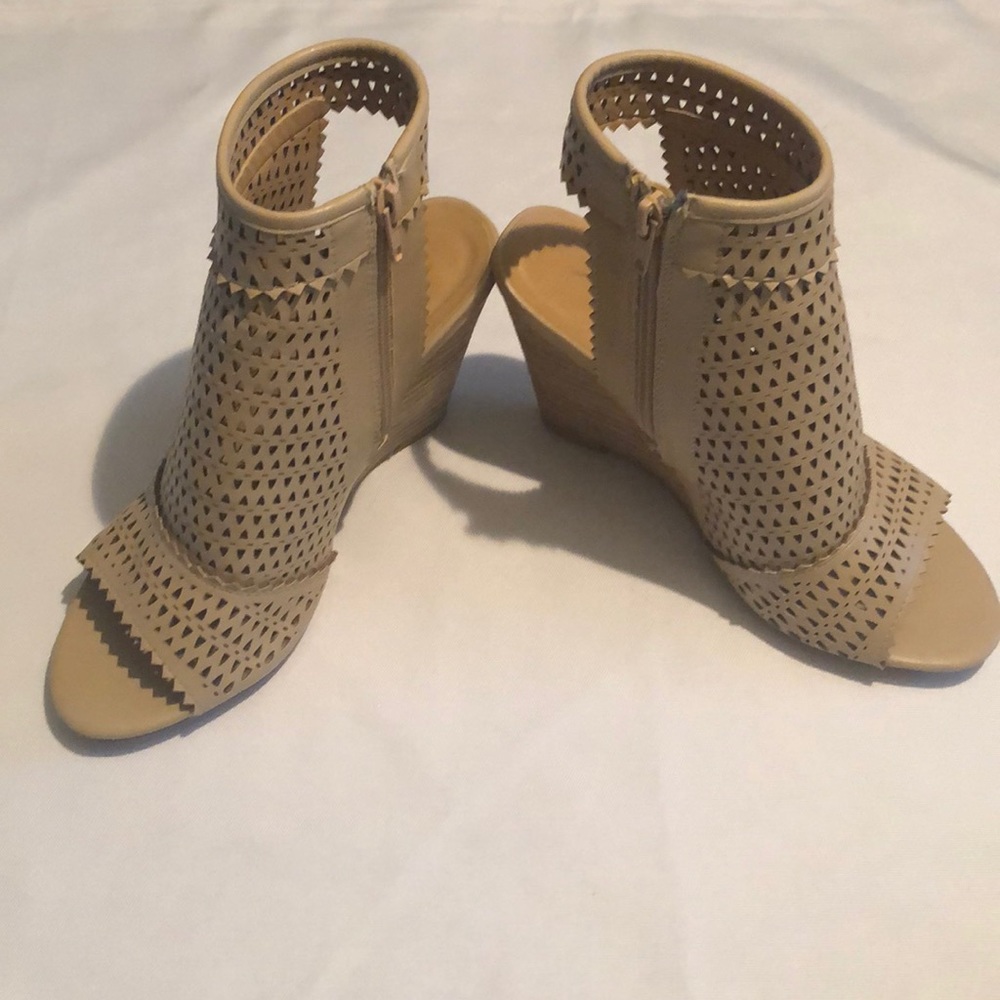 CCOCCI Tan Wedges